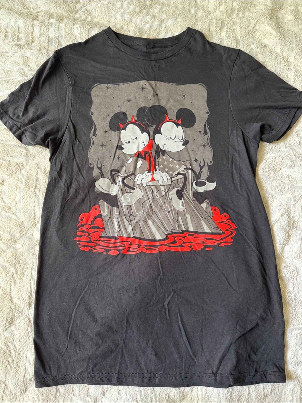 Hot Topic Black Short Sleeve Mickey & Minnie Graphic Tee with Red Accents